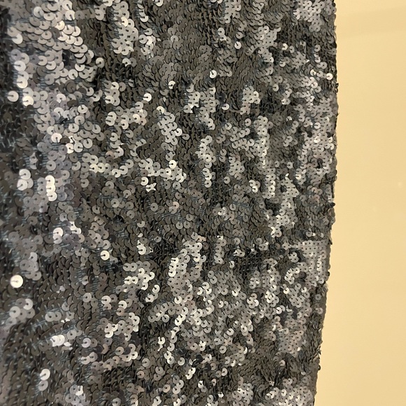 Fitted navy blue sequence tank top from Venice, Italy. Worn once. - Picture 2 of 5